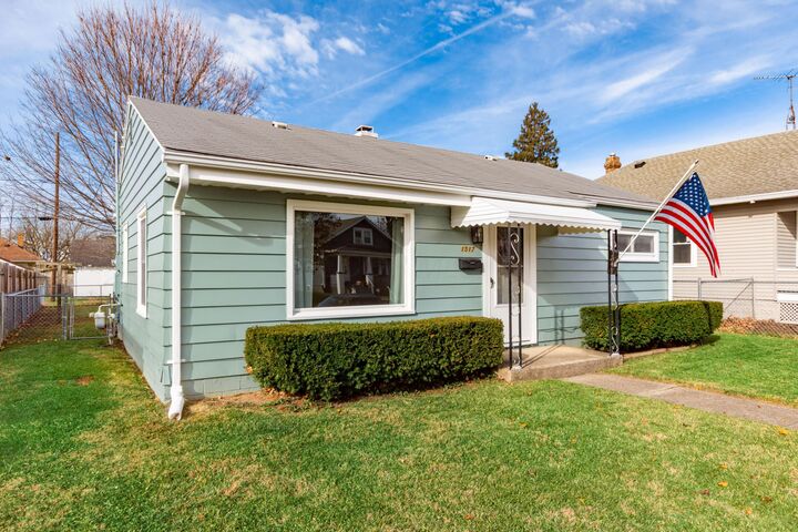 Property Photo: 1517 Edgewood Avenue OH 45503