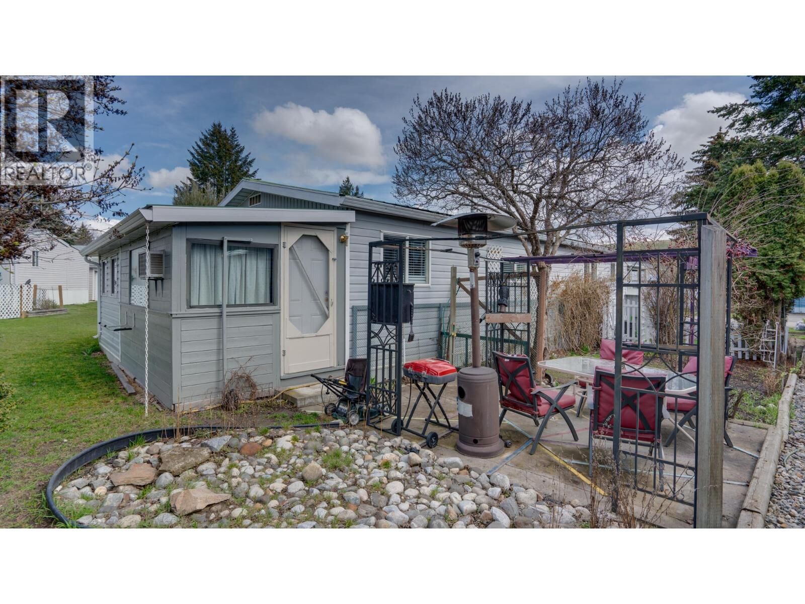 Property Photo: 5484 25 Avenue 61 BC V1T 7A8
