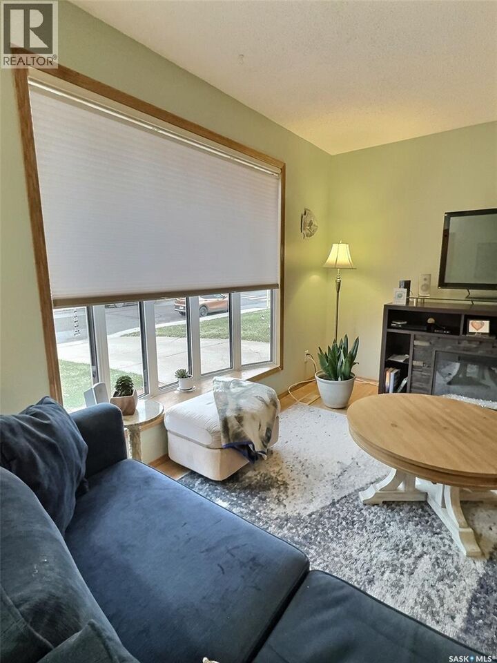 Property Photo:  127 McDonald Road  SK S4A 0B9 