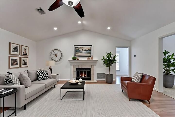 Property Photo:  510 Garden Court  GA 30328 