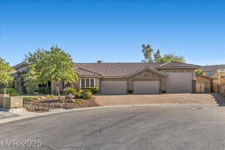 Property Photo: 9125 Hickam Avenue NV 89129