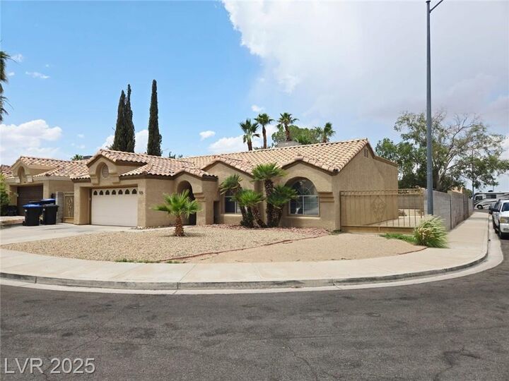 925 Chaps Circle  Henderson NV 89002 photo