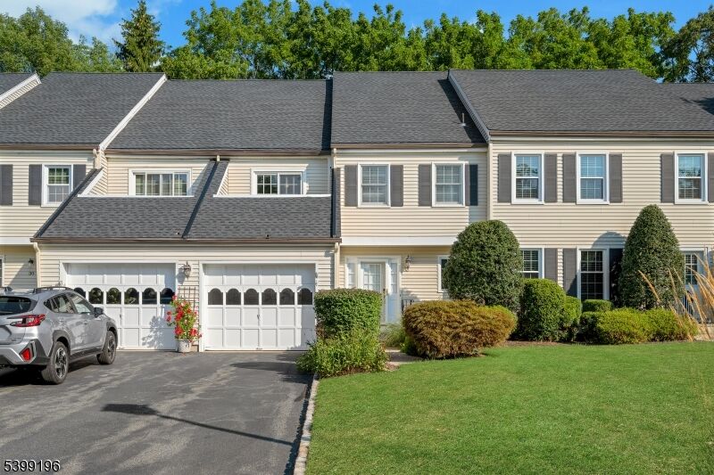Property Photo:  32 Wexford Dr  NJ 07945 