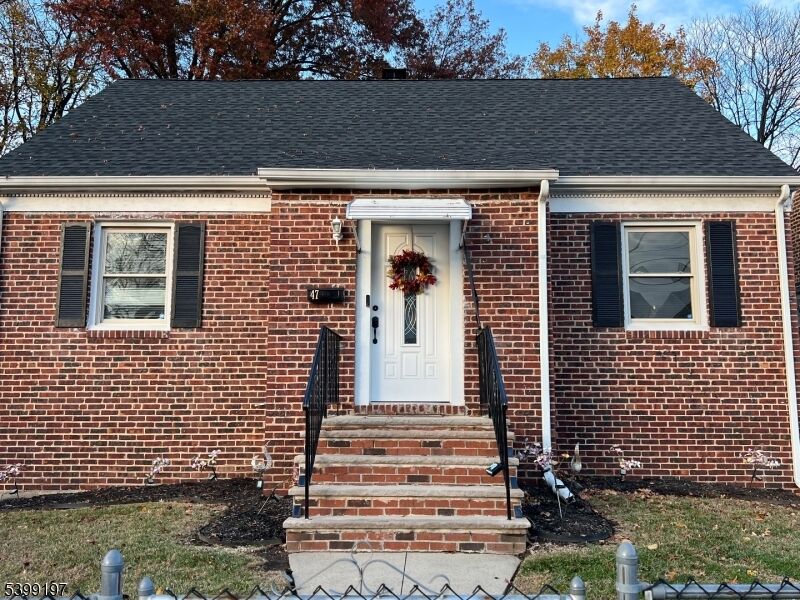 Property Photo:  47 Dupont Pl  NJ 07111 