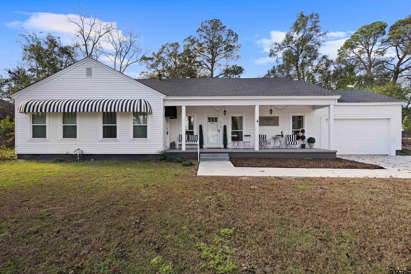 Property Photo:  918 N Montgomery St  TX 75644 