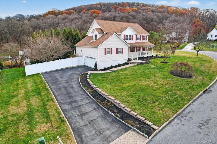 Property Photo:  23 Pewter Circle  NY 10918 
