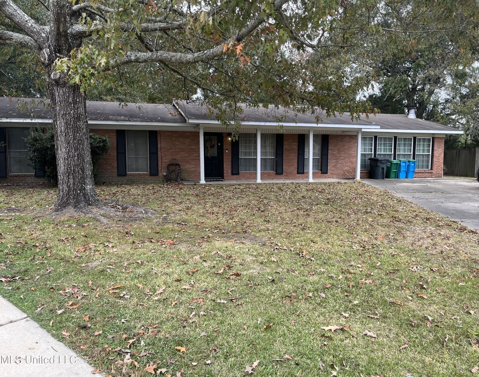 Property Photo: 4221 N Londontown Road MS 39581