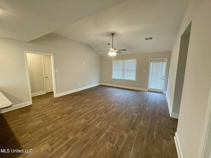 Property Photo:  106 Red Bird Cove  MS 38668 