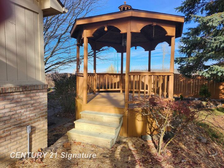 Property Photo: 6440 Western Way MI 48532