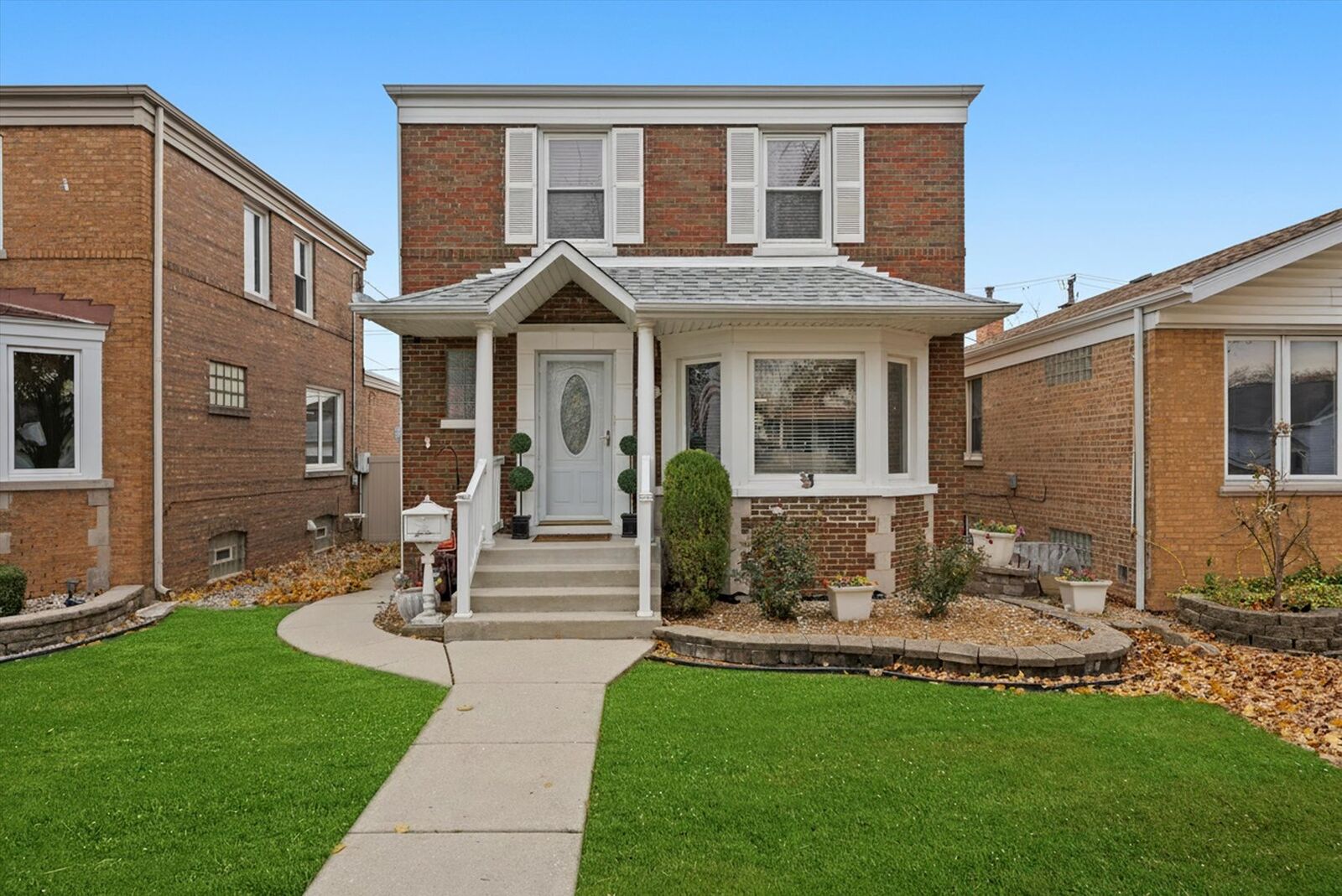 Property Photo:  6123 S Meade Avenue  IL 60638 
