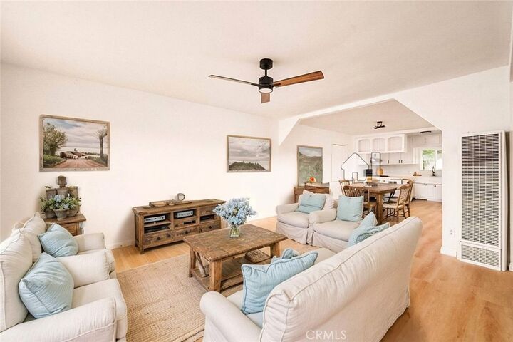 Property Photo:  522 Price  CA 93307 