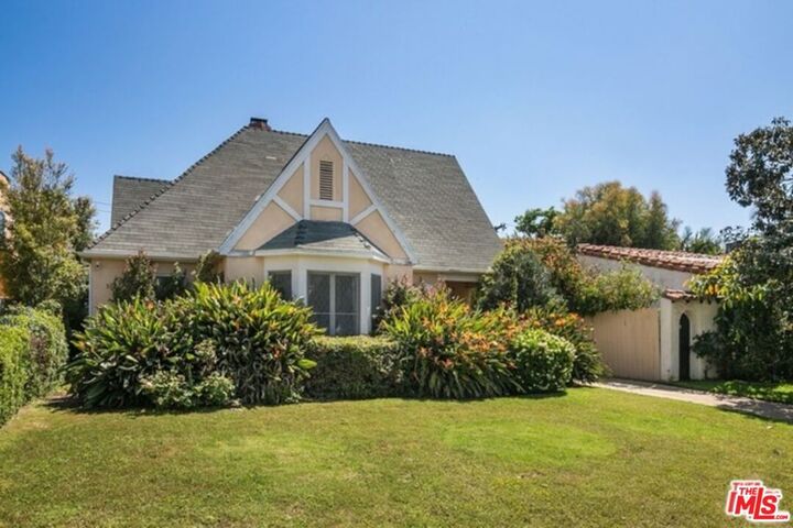 Property Photo:  1342 Woodruff Avenue  CA 90024 