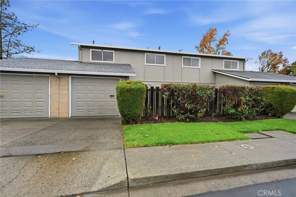Property Photo:  1633 Montana Vista  CA 95453 
