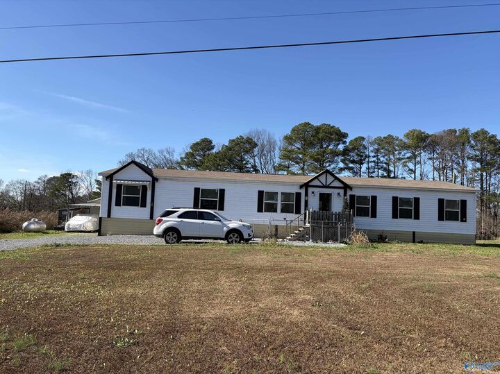 Property Photo:  210 County Road 1762  AL 35019 