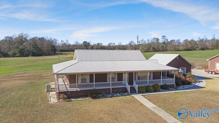 Property Photo:  1283 Moman Road  AL 35980 
