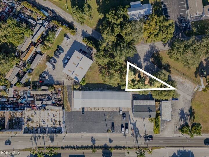 Property Photo: 3248 Royalston Avenue FL 33916