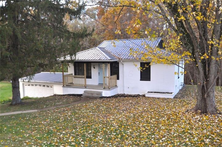 2069 Chewelah Avenue  Zanesville OH 43701 photo