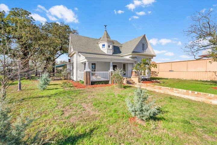 Photo de la propriété: 112 S Evans Street TX 76023