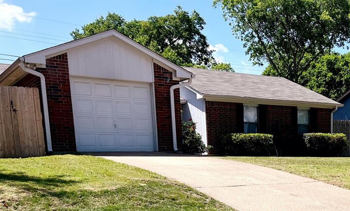 Property Photo:  1731 Cliffcrest Drive  TX 75137 