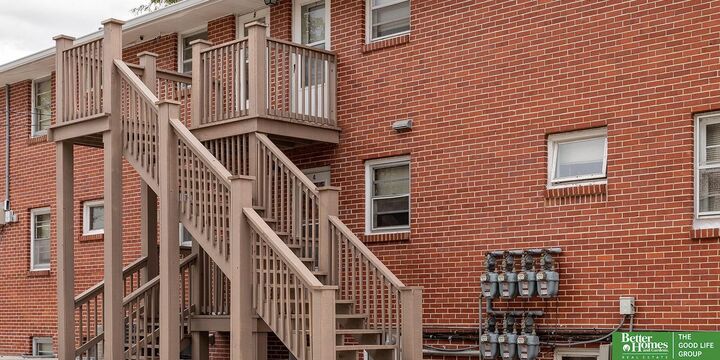 Property Photo: 4624 Davenport Street NE 68132