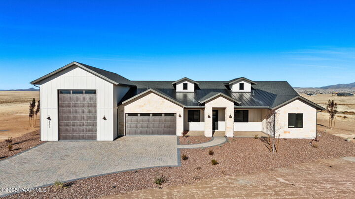 Property Photo: 5630 E Norma Drive AZ 86315