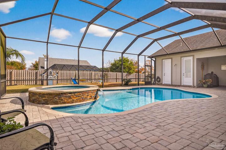 Property Photo:  428 Mayberry St  FL 32533 