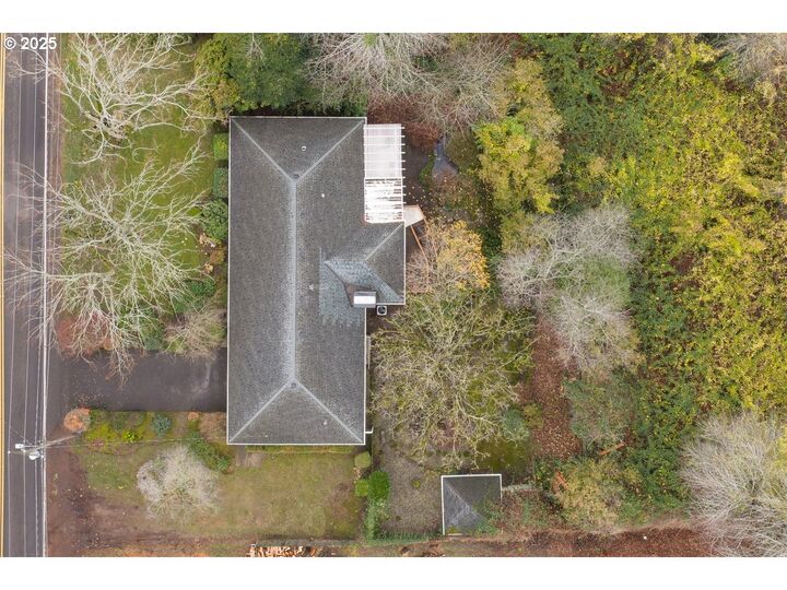 Property Photo:  13223 SE Harold St  OR 97236 