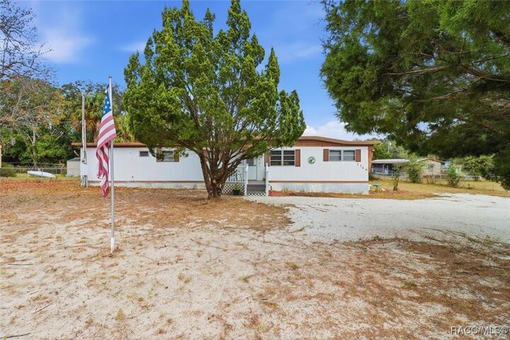 Property Photo: 7749 W Chassahowitzka Street FL 34448