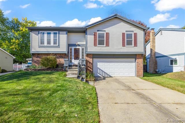 Property Photo:  1152 Heritage Drive  MI 48188 