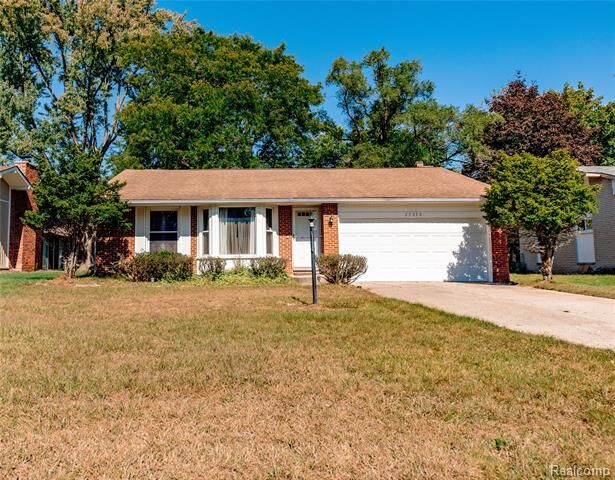 Property Photo:  25030 Thorndyke Street  MI 48033 