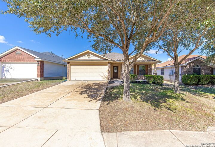 Property Photo:  8451 Blackstone Cove  TX 78109 