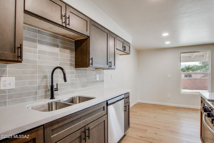 Property Photo: 3303 S Manitoba Avenue AZ 85730