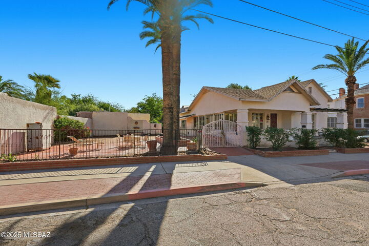 Property Photo:  28 E 15th Street  AZ 85701 