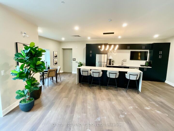 Property Photo:  1100 Lackner Place 303  ON N2A 0M1 