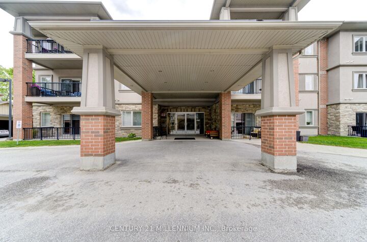 Property Photo:  19A Yonge Street N 208  ON L0L 1P0 