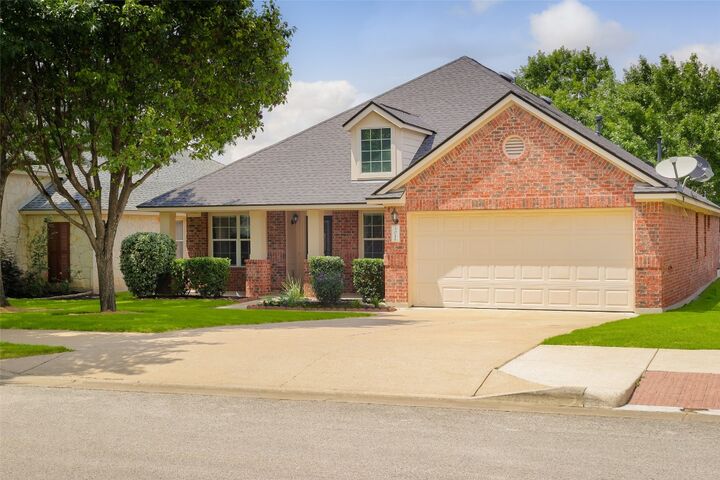 Property Photo:  301 Middle Creek  TX 78610 