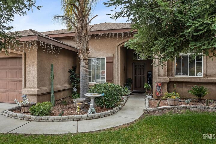 Property Photo:  1855 N Virginia  CA 93223 