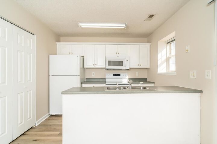 Property Photo: 1111 Patrick Henry Pl VA 22802