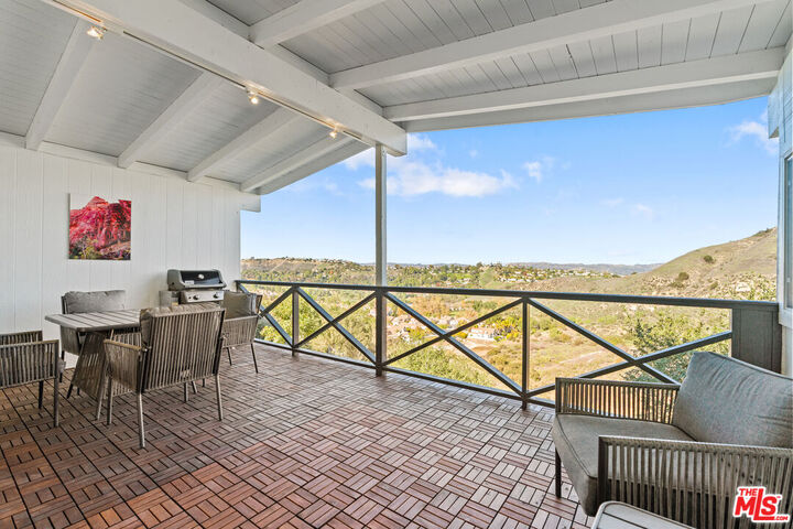 Property Photo: 23777 Mulholland Hwy CA 91302