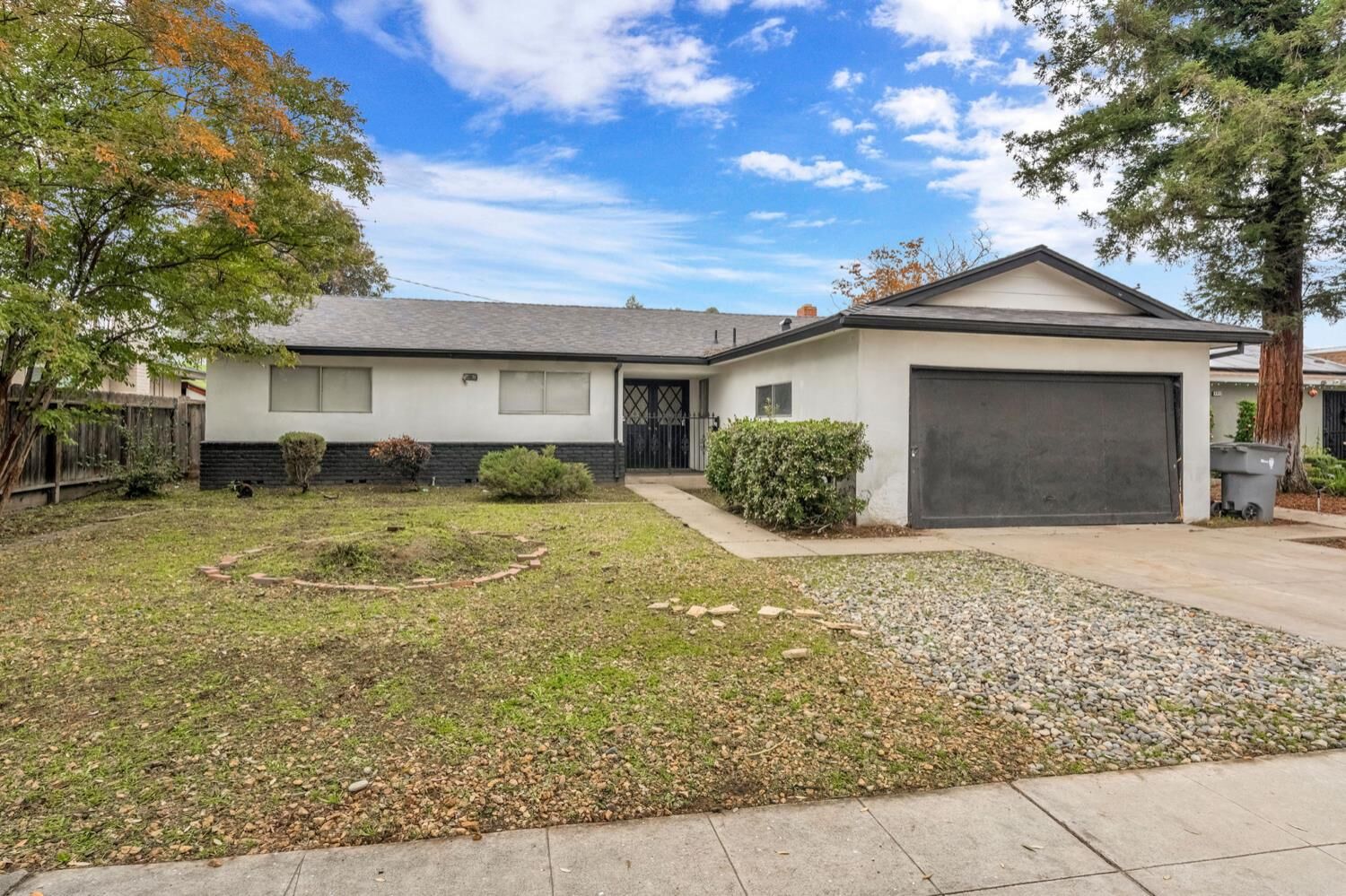 Property Photo:  4813 E San Gabriel Avenue  CA 93726 