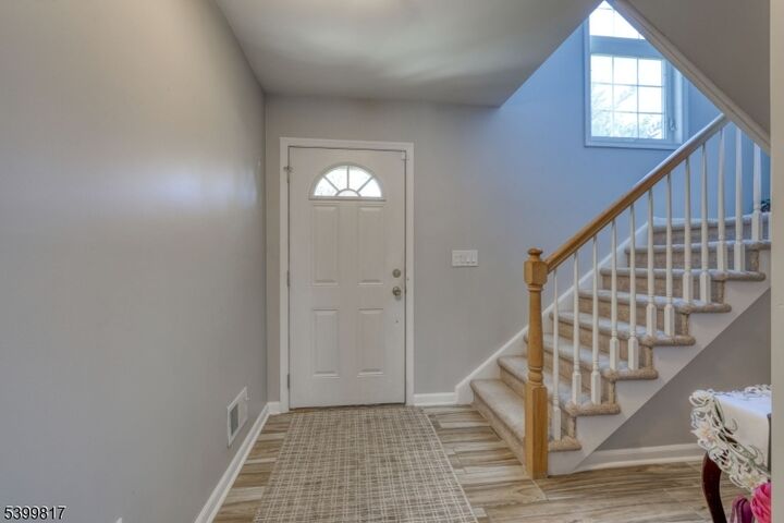 Property Photo: 9 Crestmont Ct NJ 07419