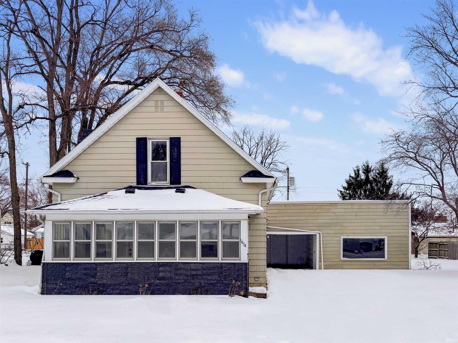 Property Photo:  1434 E 4th Street  IN 46544-2927 