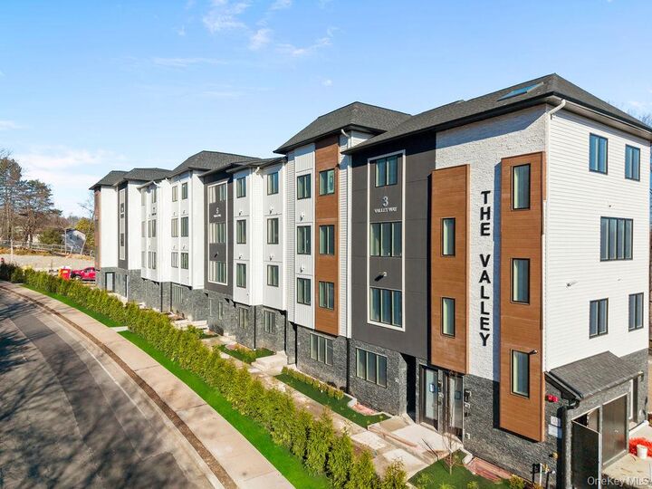 5 Valley Way 320  Spring Valley NY 10977 photo