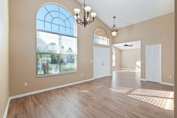 Property Photo:  1920 Turnberry Drive  FL 32765 