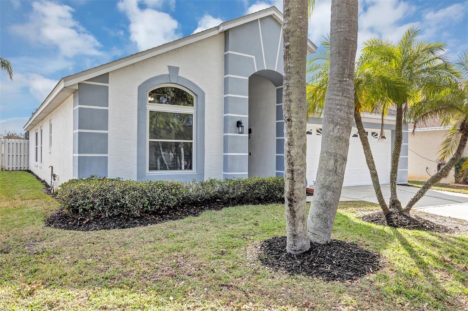 Property Photo:  2710 Talova Drive  FL 32837 