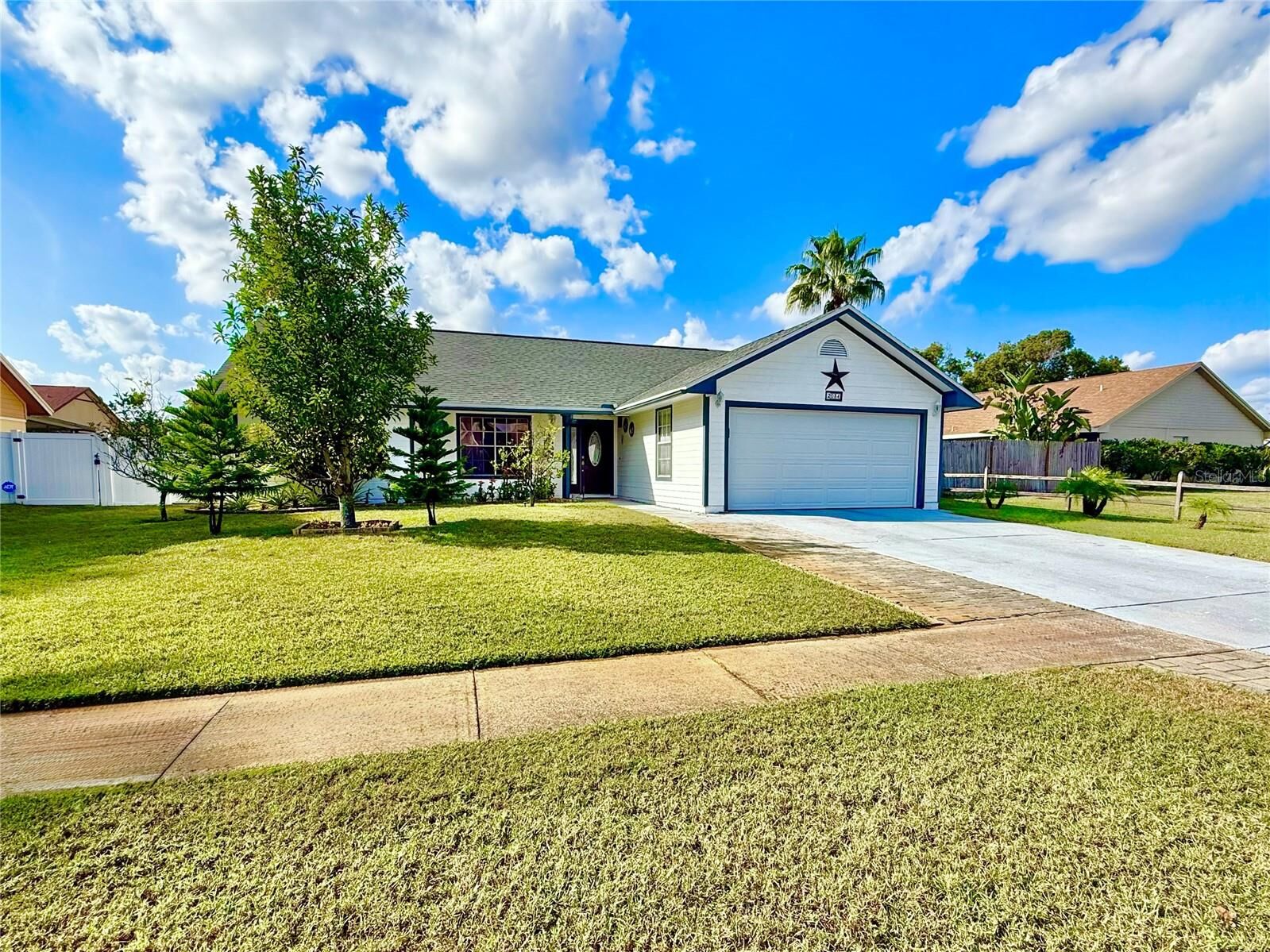 Property Photo:  2034 Ambergris Drive  FL 32822 