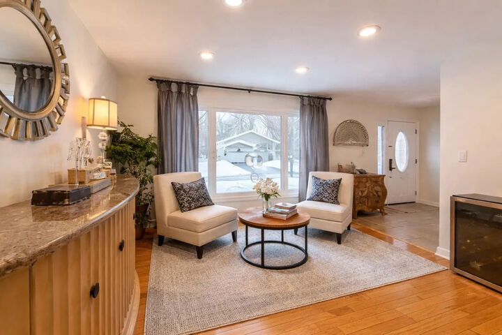 Property Photo:  329 Montclare Lane  IL 60191 