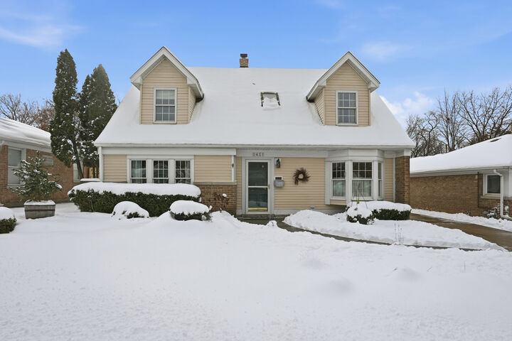 Property Photo: 2451 Hawthorne Road IL 60430