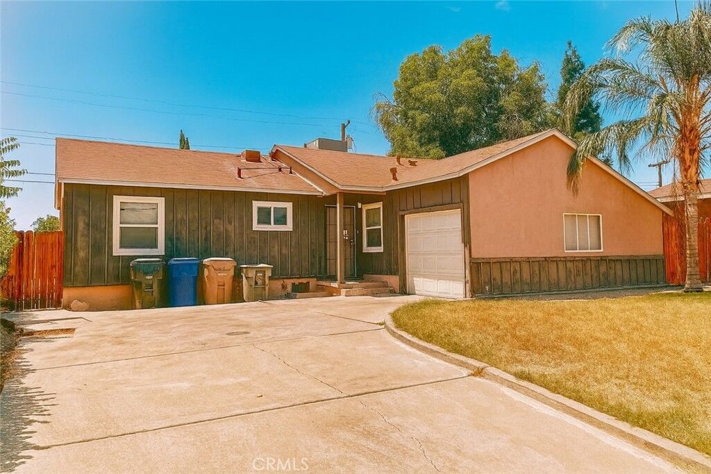 Property Photo: 513 Prosser CA 93309