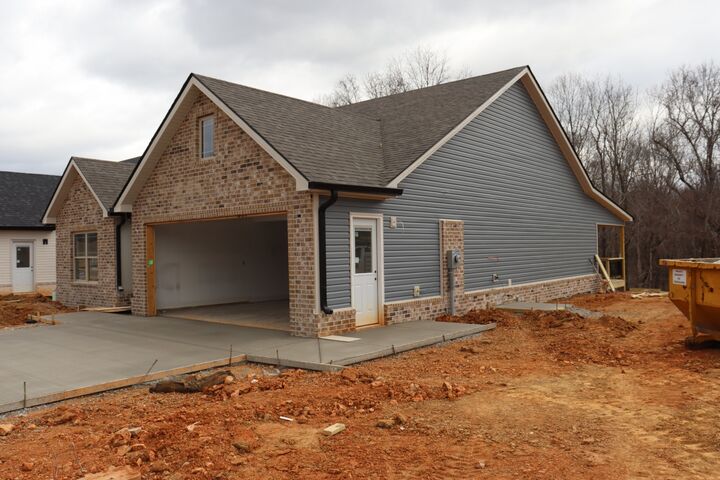 Property Photo:  615 Willow Park Dr  TN 37043 